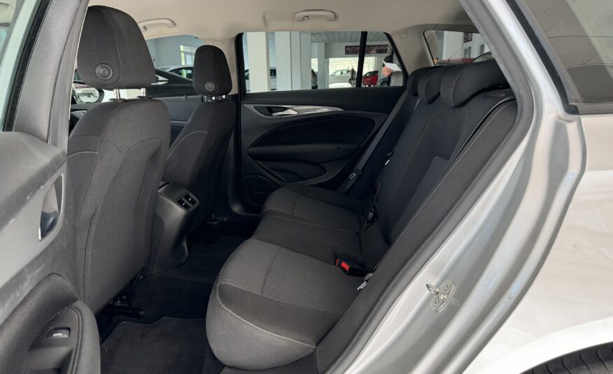 OPEL INSIGNIA ST Selective 1.6CDTI 136cv