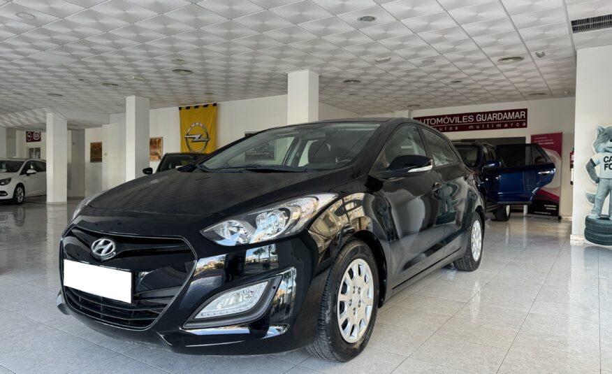 HYUNDAI i30 1.4i 100cv 5p