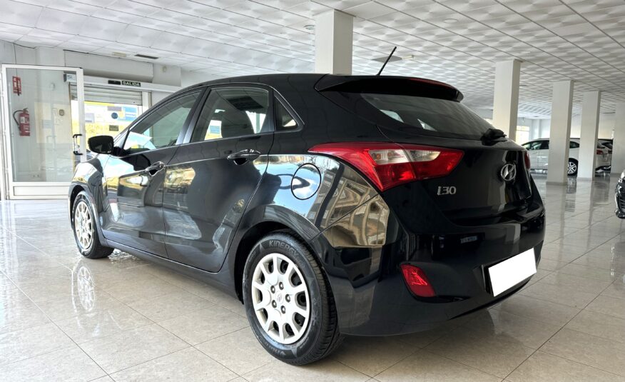 HYUNDAI i30 1.4i 100cv 5p