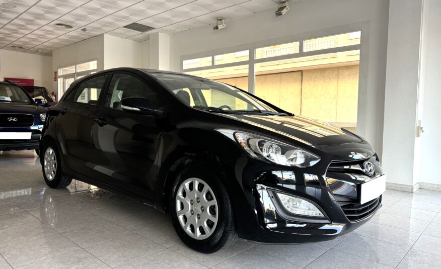 HYUNDAI i30 1.4i 100cv 5p