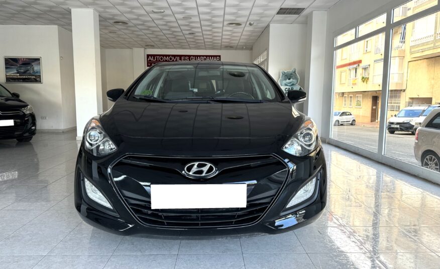 HYUNDAI i30 1.4i 100cv 5p