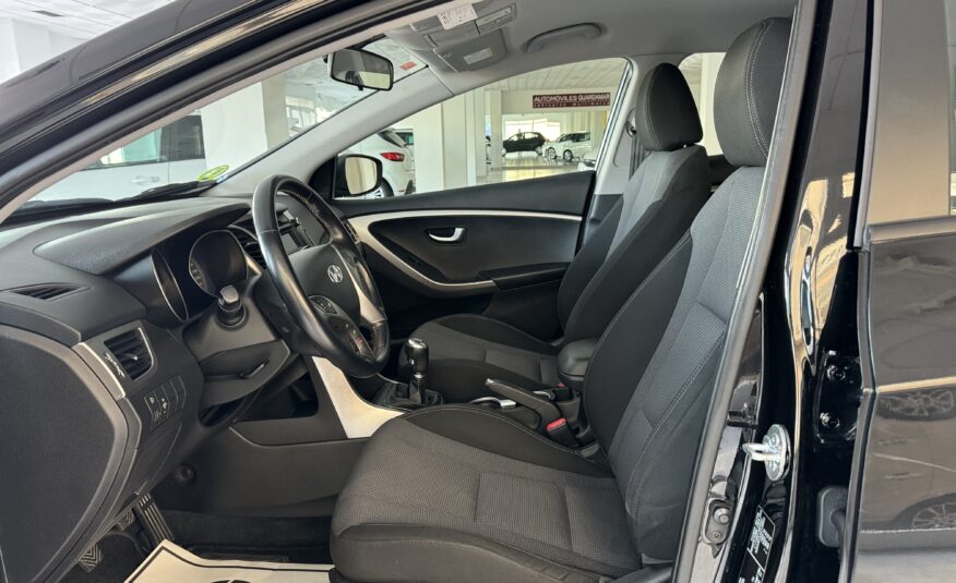 HYUNDAI i30 1.4i 100cv 5p