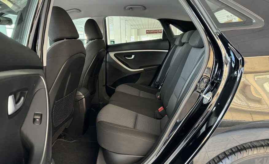 HYUNDAI i30 1.4i 100cv 5p