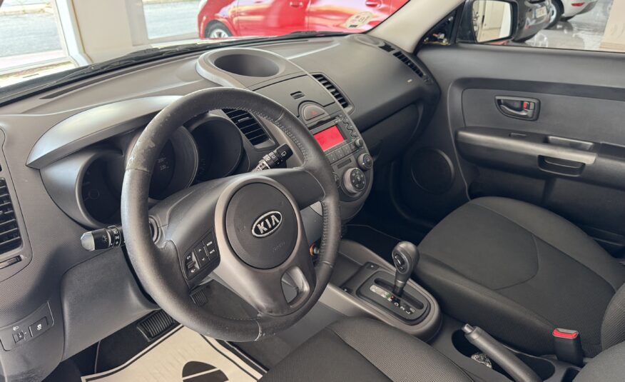 KIA soul 1.6CRDI 128cv Automático 5p