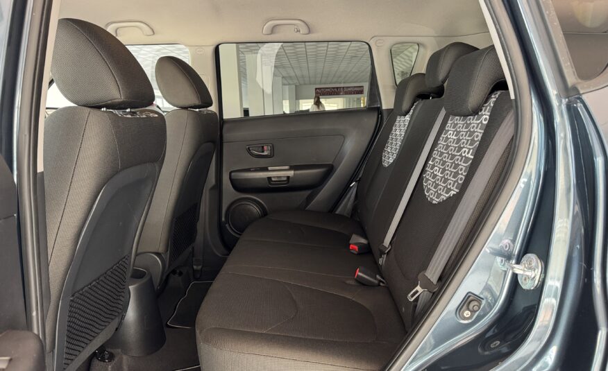 KIA soul 1.6CRDI 128cv Automático 5p