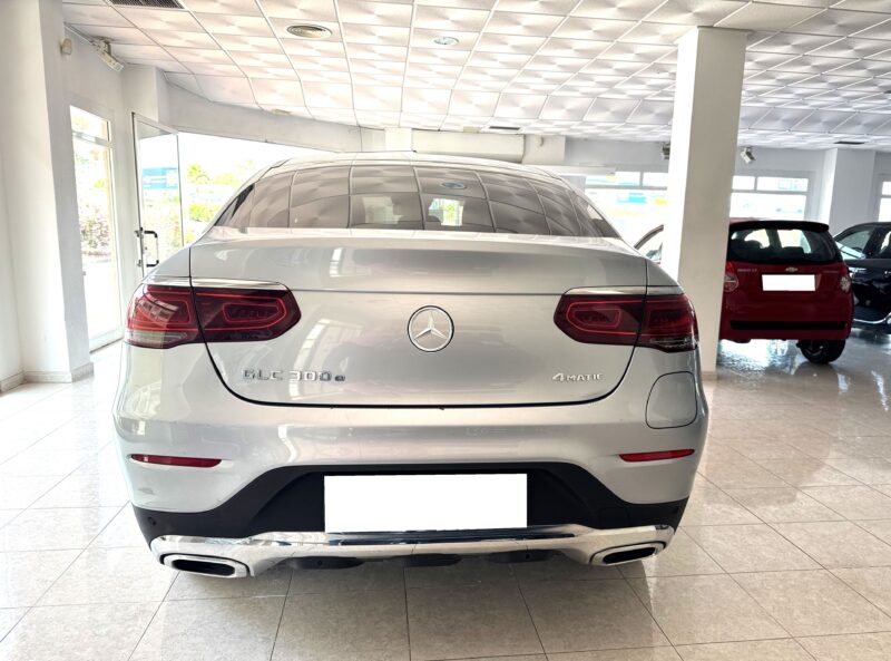 MERCEDES-BENZ GLC Coupe 300e 320cv Híbrido Enchufable 4 Matic 9G 5p