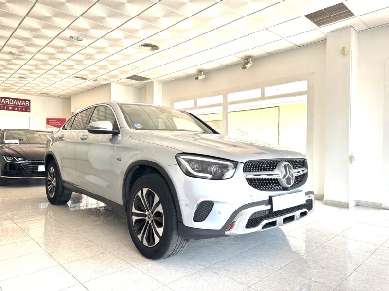MERCEDES-BENZ GLC Coupe 300e 320cv Híbrido Enchufable 4 Matic 9G 5p