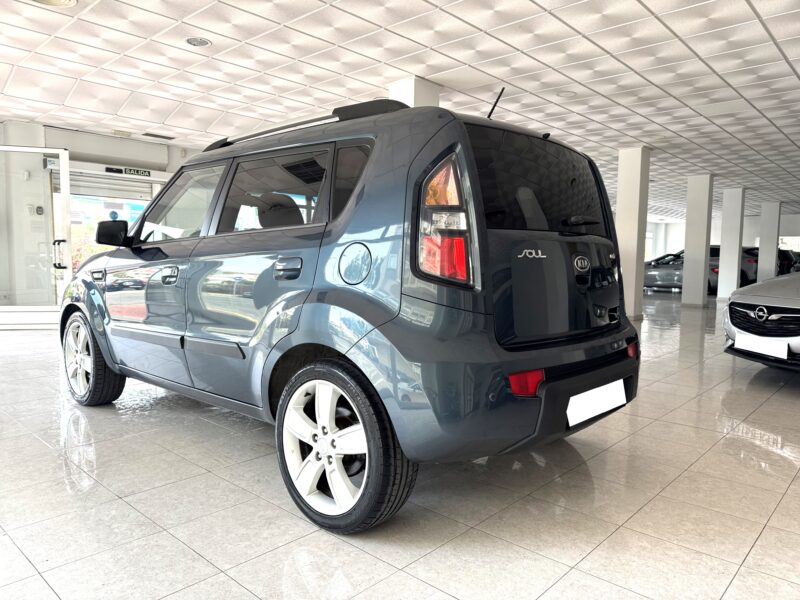 KIA soul 1.6CRDI 128cv Automático 5p