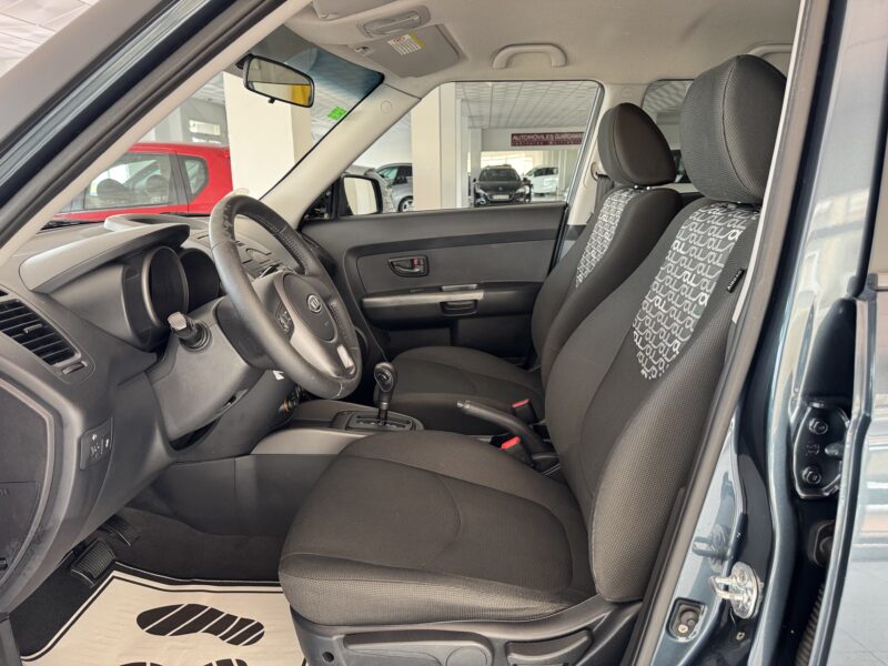 KIA soul 1.6CRDI 128cv Automático 5p