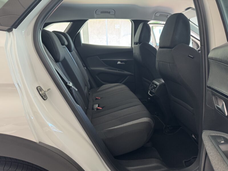 PEUGEOT 3008 1.5HDI 130cv Active Pack 5p