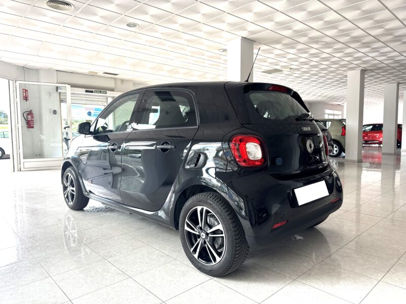 SMART FORFOUR EQ 60KW/ 82CV AUTOMATICO 5P