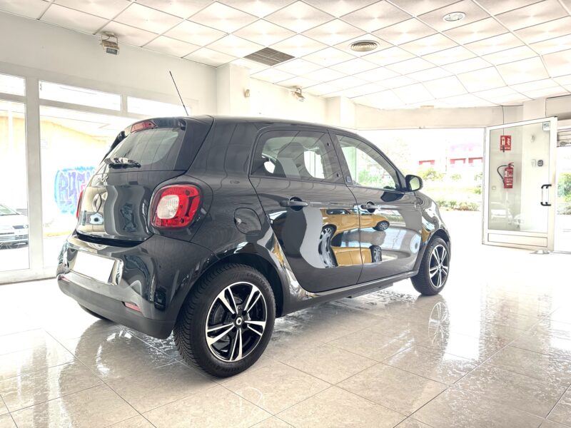 SMART FORFOUR EQ 60KW/ 82CV AUTOMATICO 5P