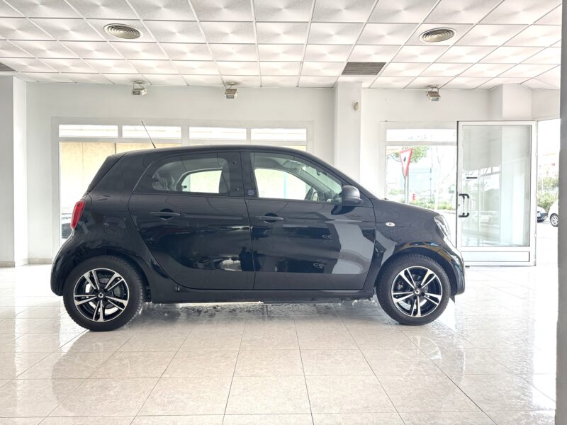 SMART FORFOUR EQ 60KW/ 82CV AUTOMATICO 5P