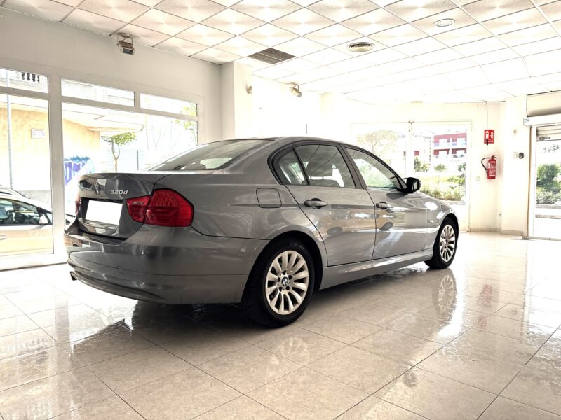 BMW Serie 3 320d 177cv 4p