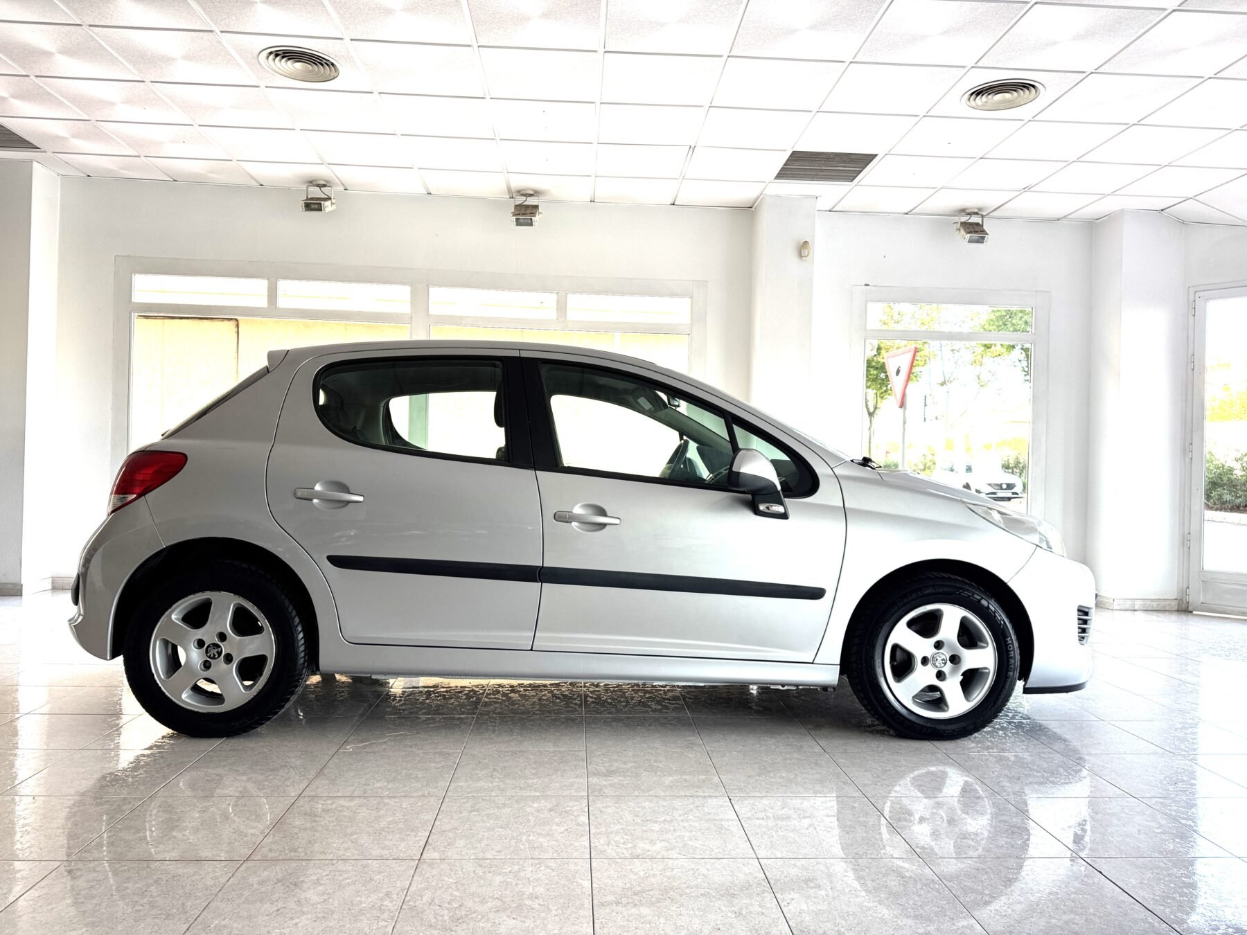 PEUGEOT 207 1.4HDI 70cv 5p