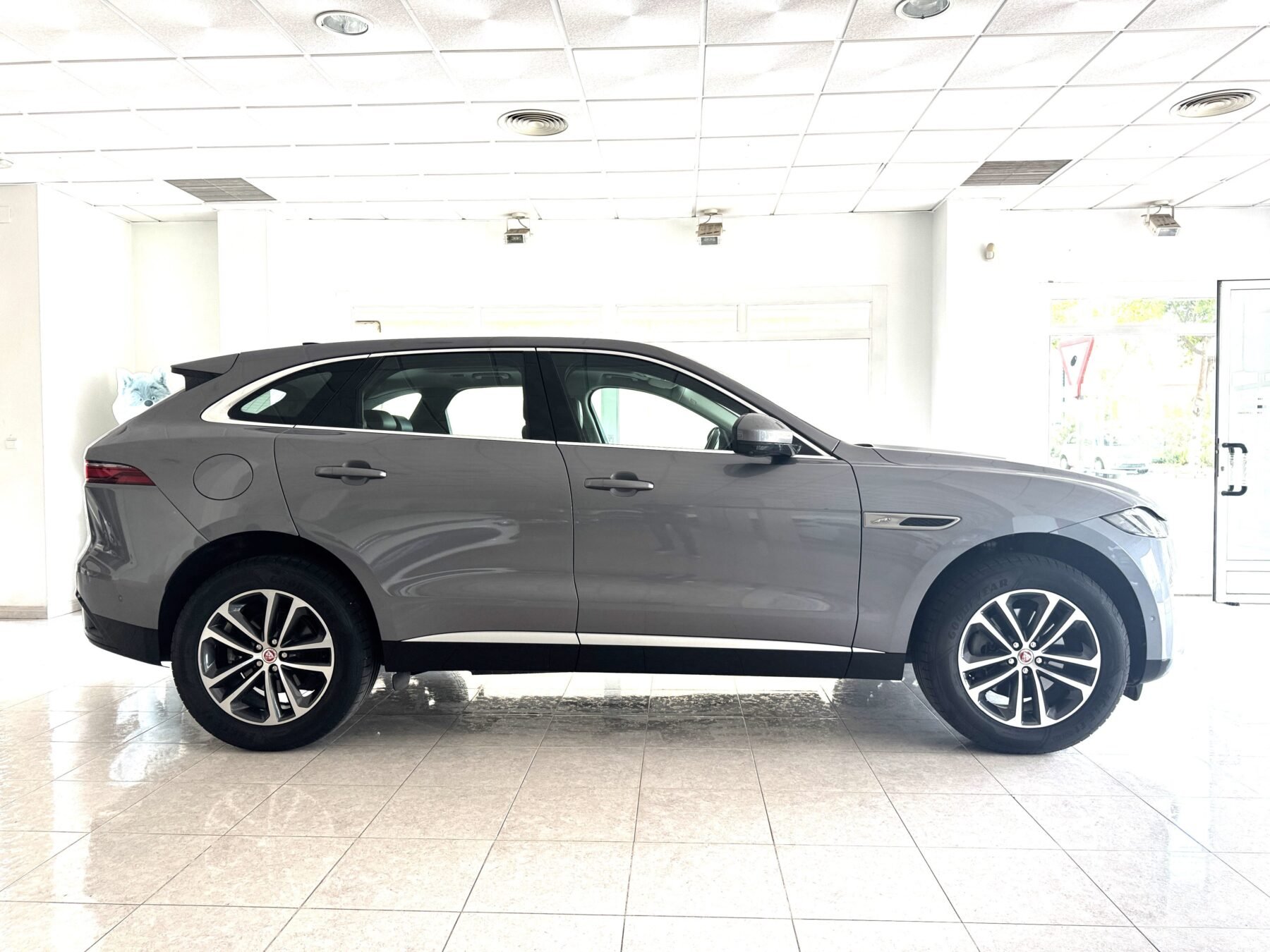 JAGUAR F Pace 2.0D I4 204PS AWD Auto MHEV Standard S 5p