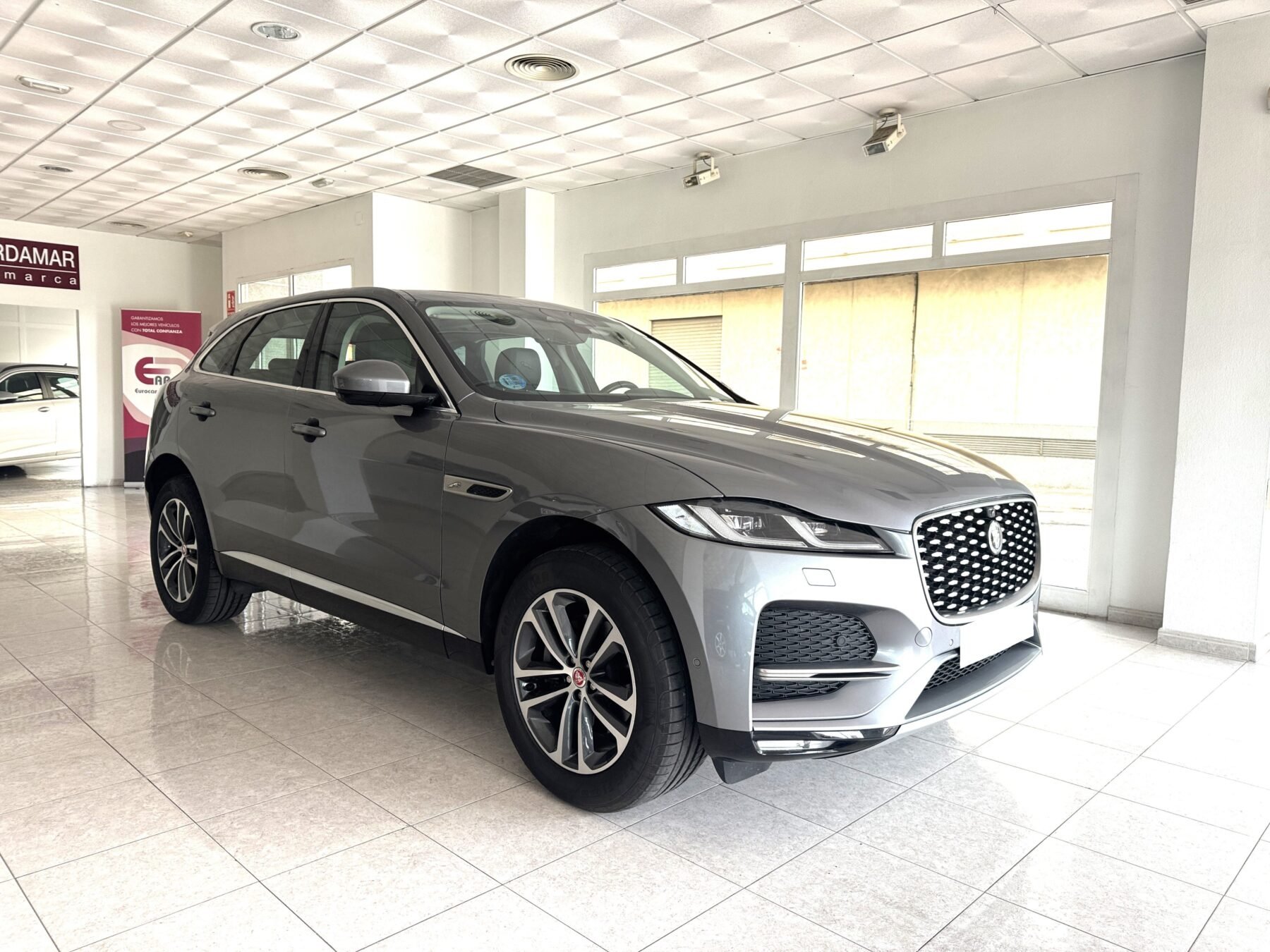JAGUAR F Pace 2.0D I4 204PS AWD Auto MHEV Standard S 5p