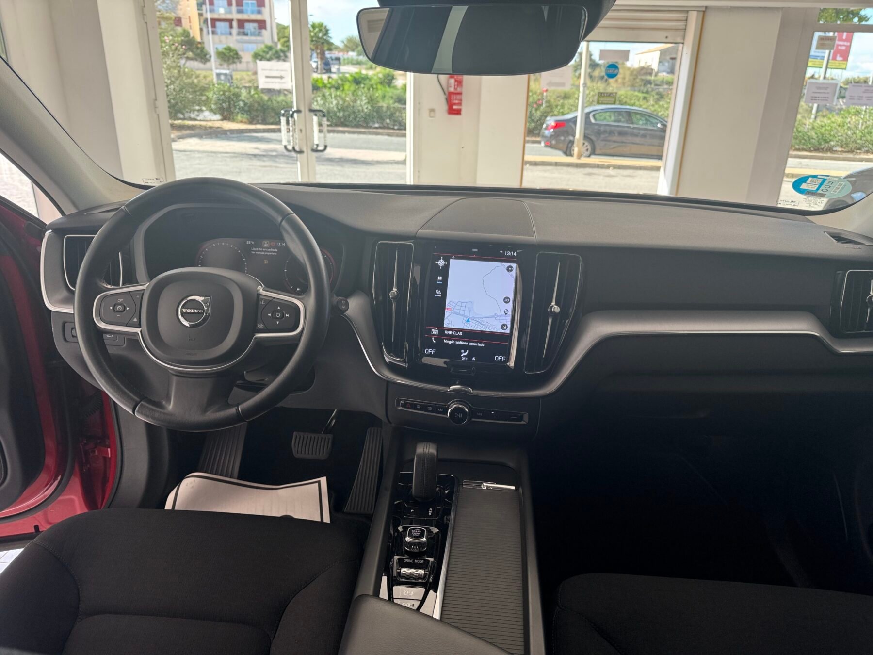 VOLVO XC60  2.0D B4 197cv Momentum Pro Automático 5p