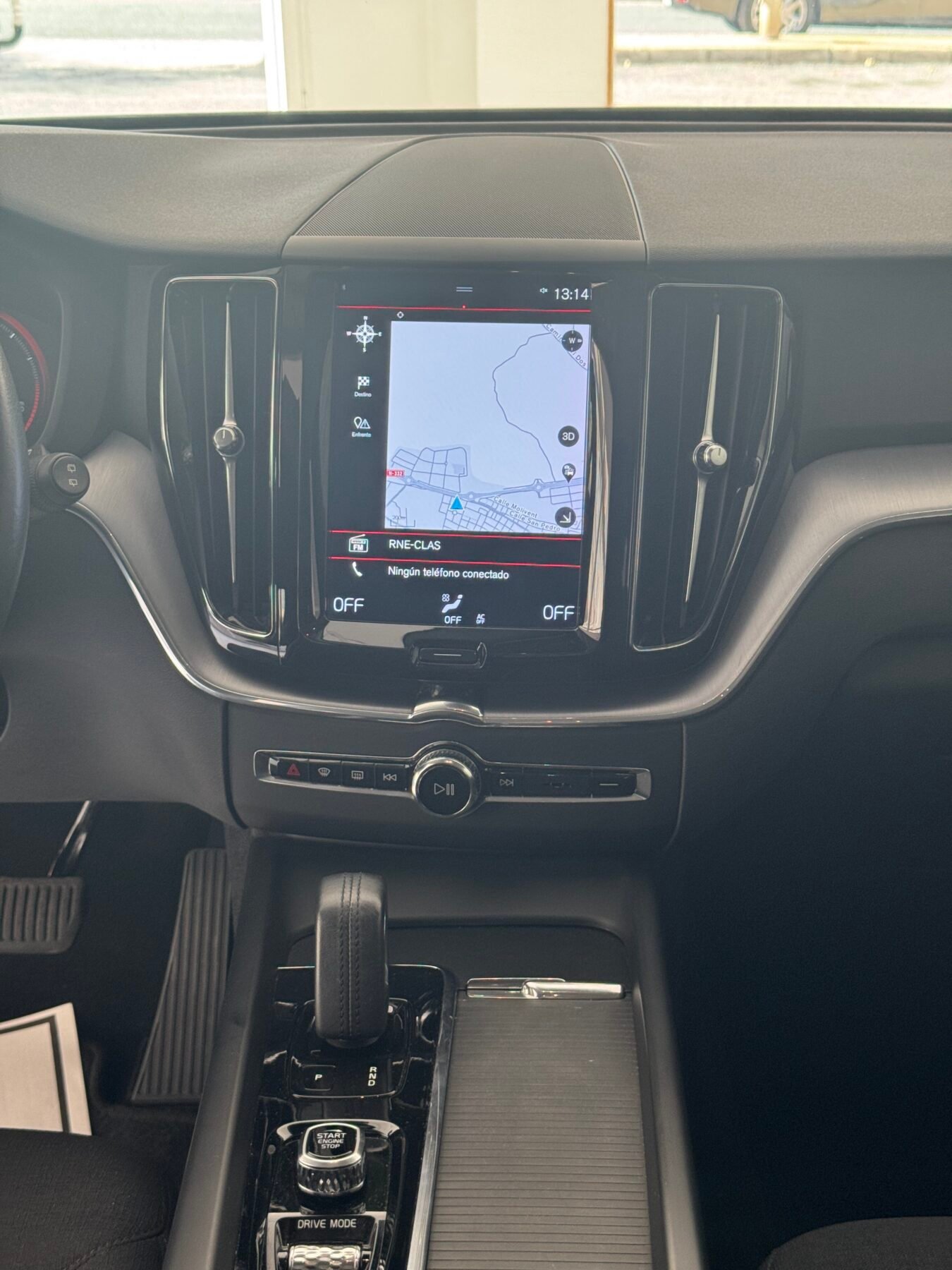 VOLVO XC60  2.0D B4 197cv Momentum Pro Automático 5p