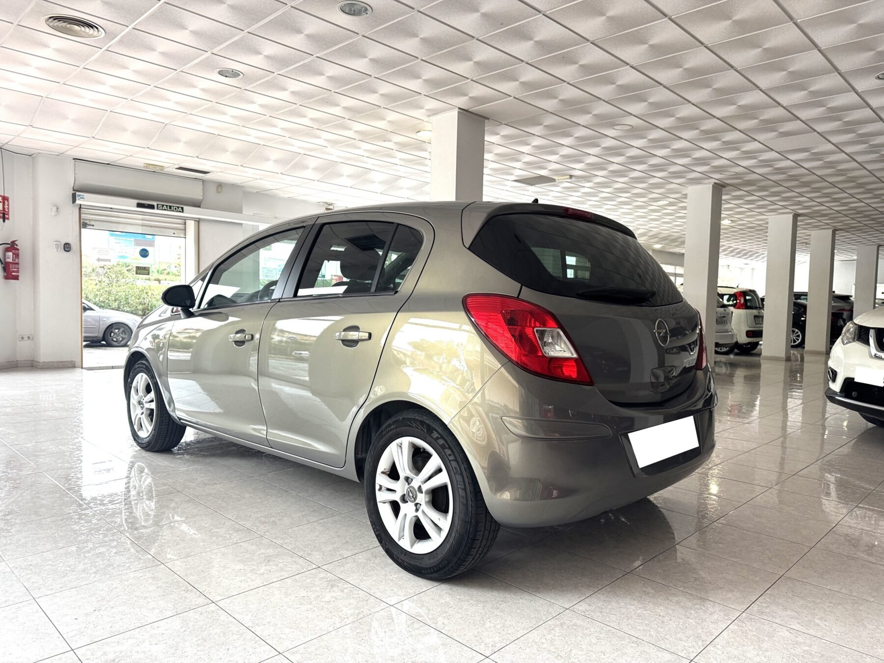 OPEL corsa 1.2i 111 Years 85cv 5p