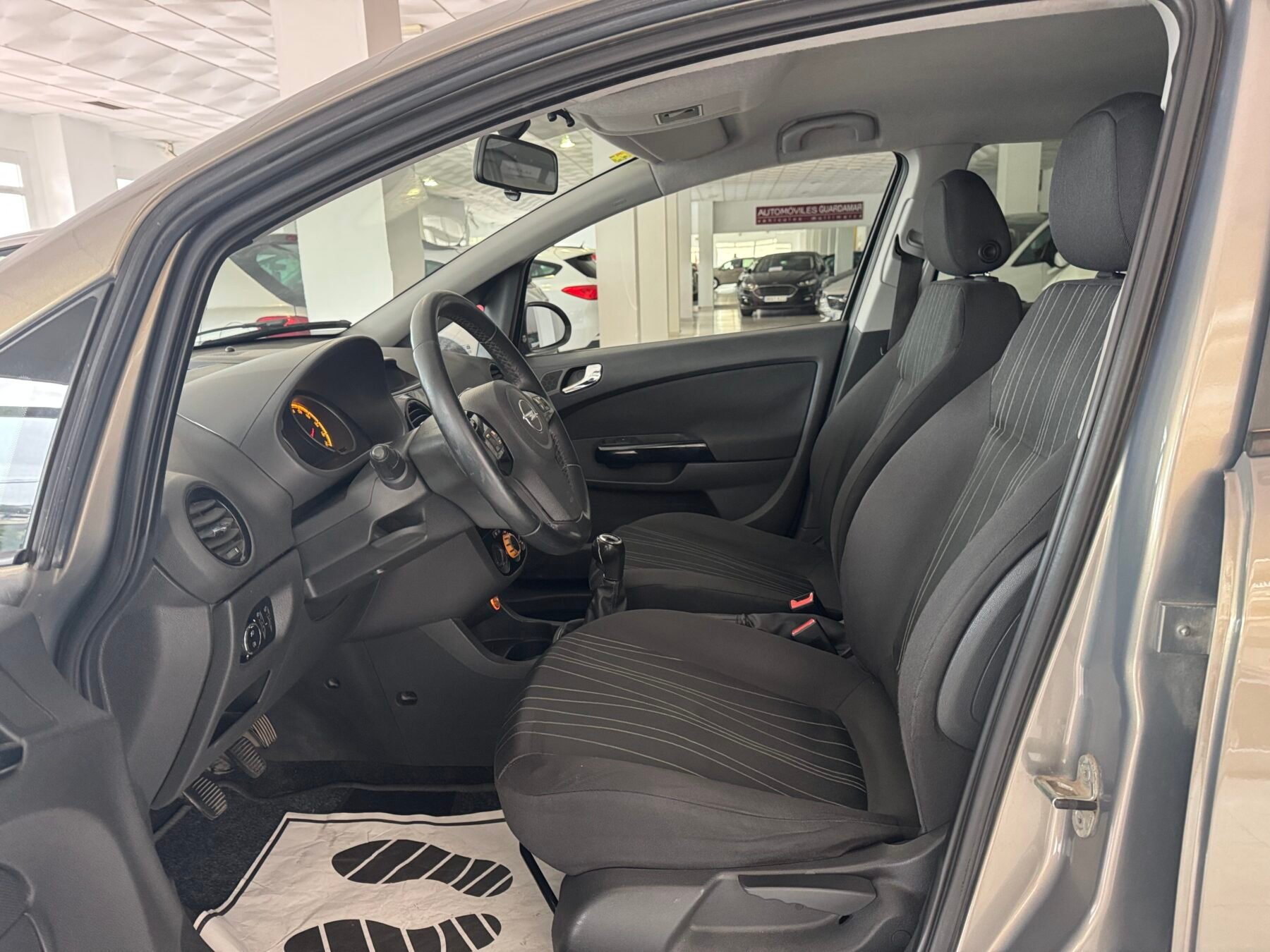 OPEL corsa 1.2i 111 Years 85cv 5p