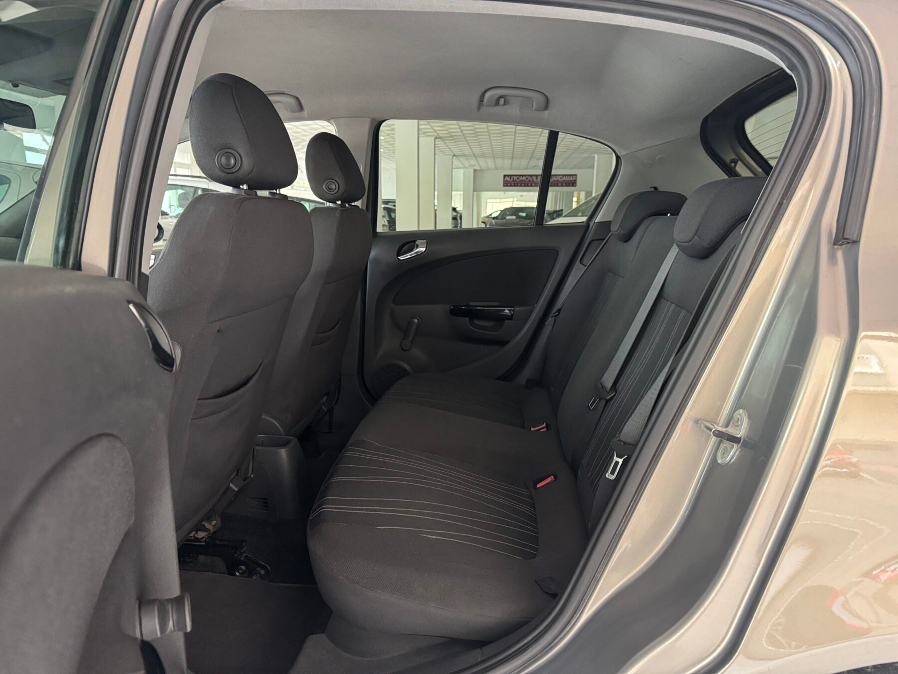 OPEL corsa 1.2i 111 Years 85cv 5p