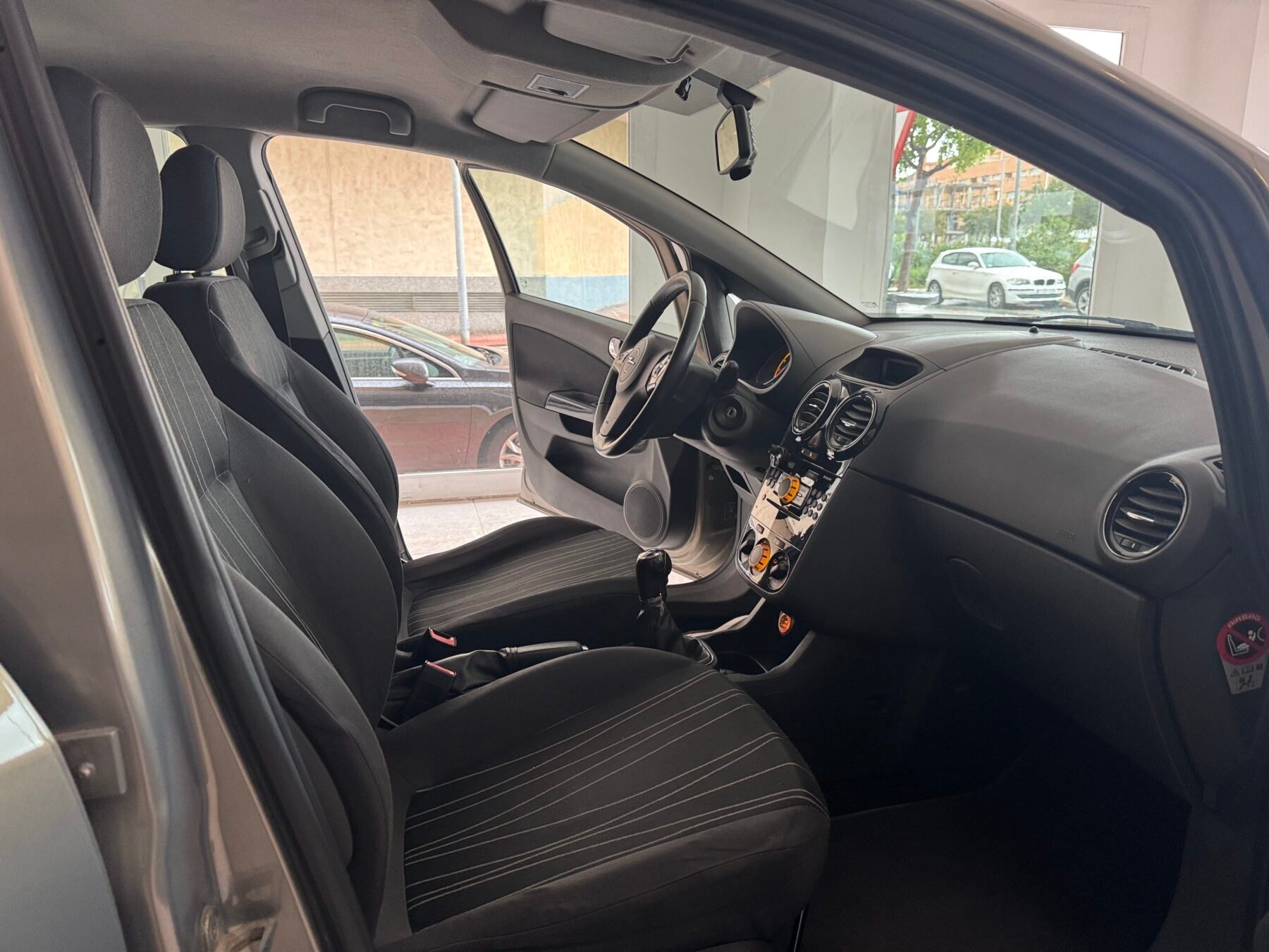 OPEL corsa 1.2i 111 Years 85cv 5p