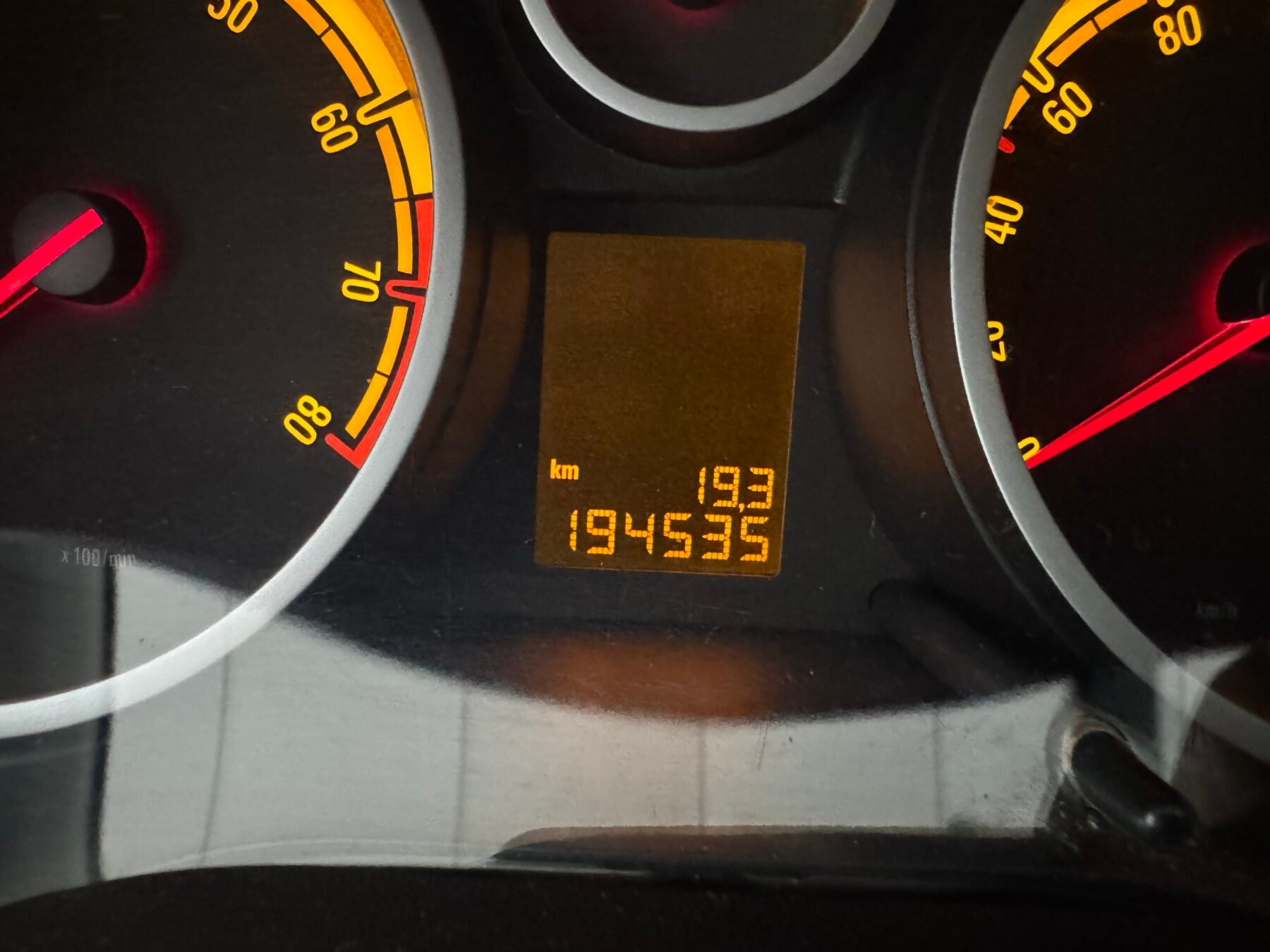 OPEL corsa 1.2i 111 Years 85cv 5p