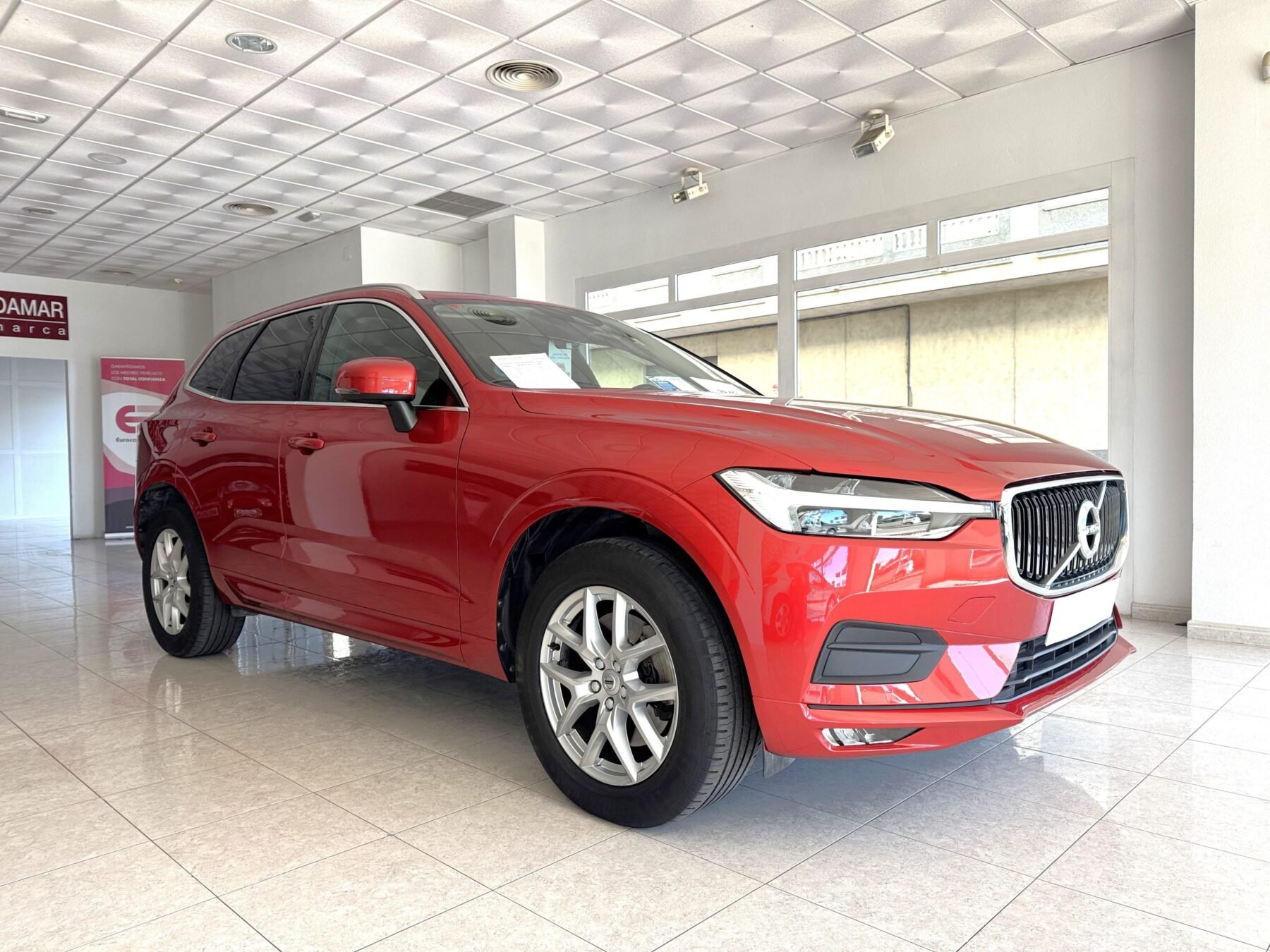 VOLVO XC60  2.0D B4 197cv Momentum Pro Automático 5p