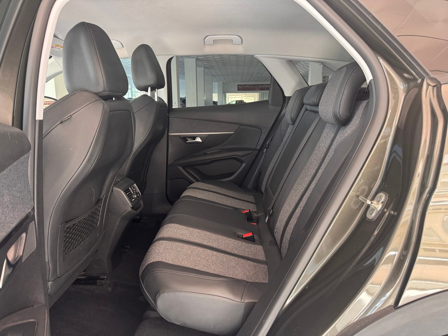 PEUGEOT 3008 1.5 BlueHDI 131cv Autom. Allure 5p