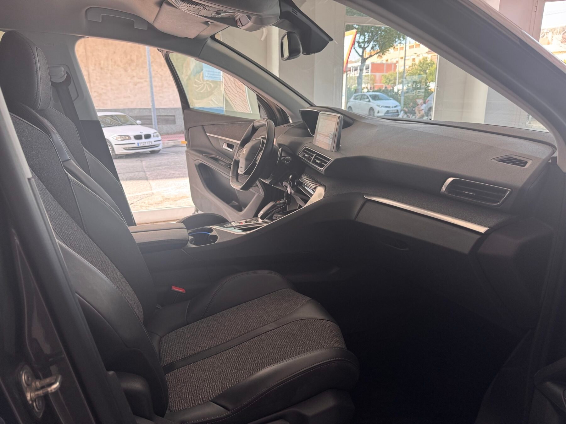 PEUGEOT 3008 1.5 BlueHDI 131cv Autom. Allure 5p