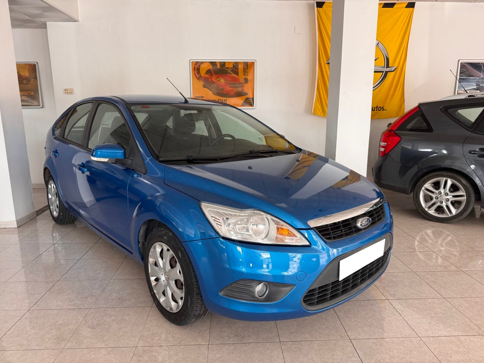 FORD Focus 1.6i 100cv Trend 5p Automático