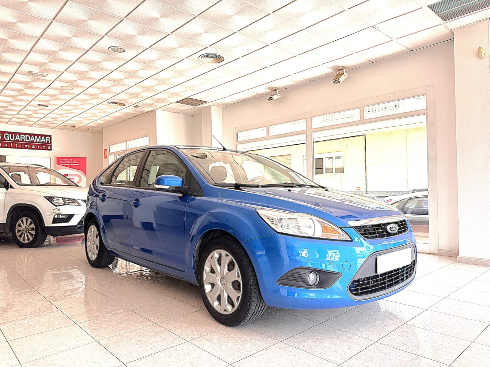 FORD Focus 1.6i 100cv Trend 5p Automático