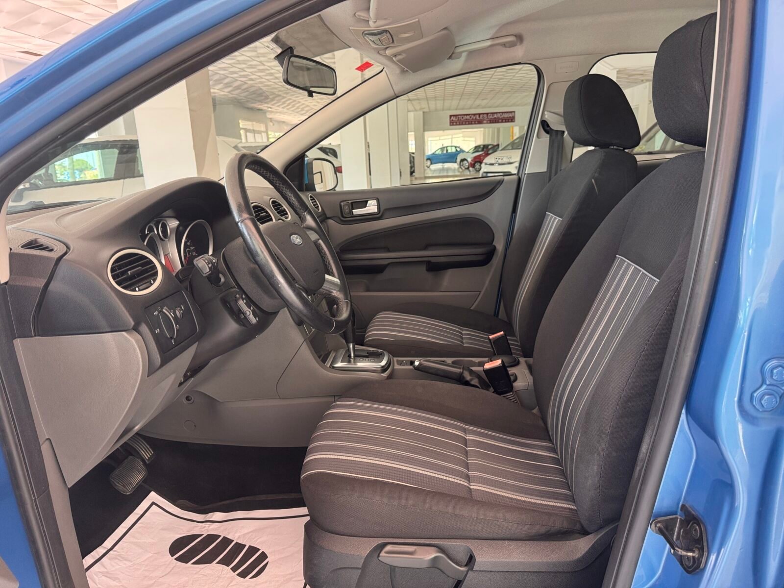 FORD Focus 1.6i 100cv Trend 5p Automático