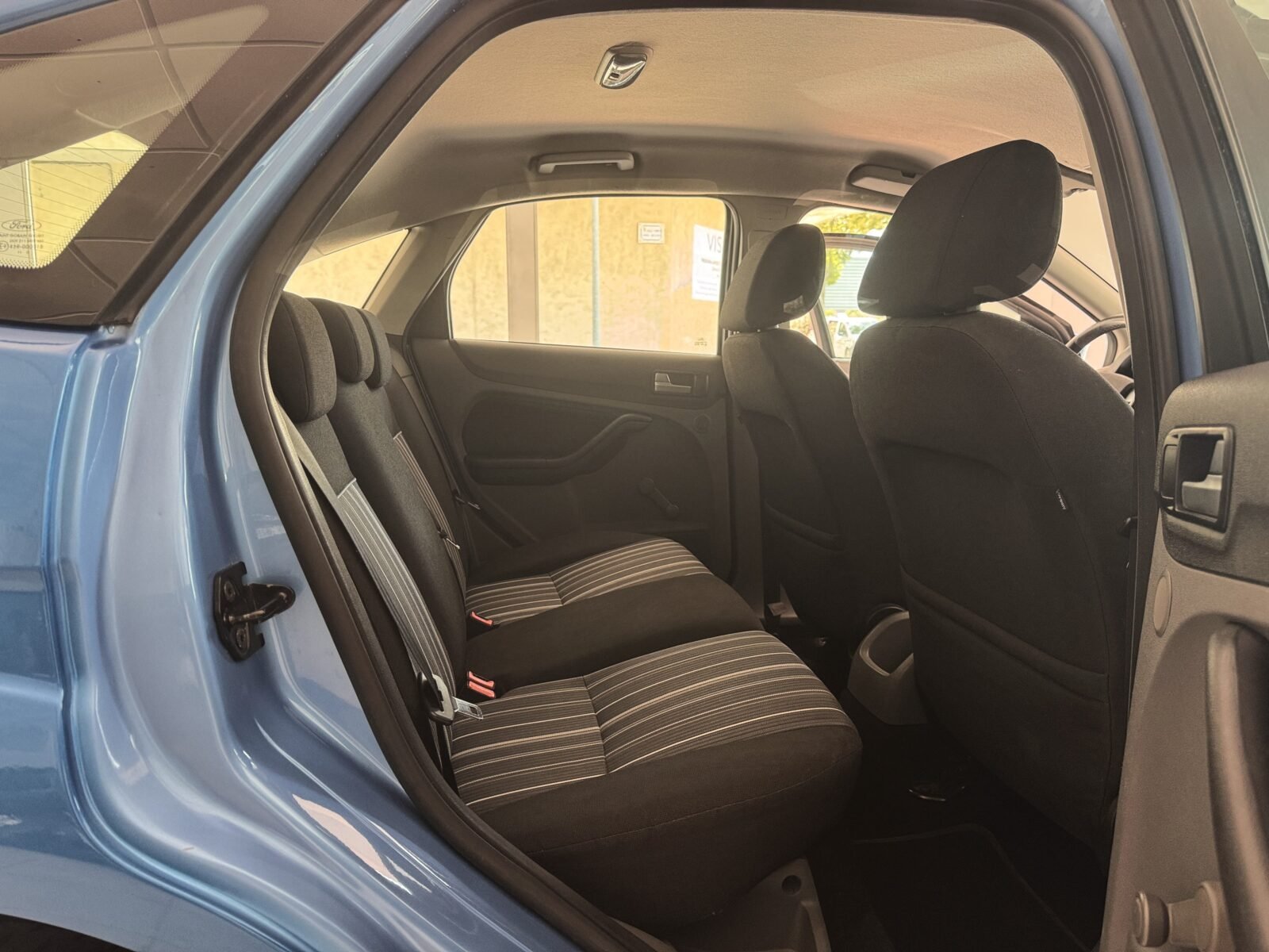 FORD Focus 1.6i 100cv Trend 5p Automático