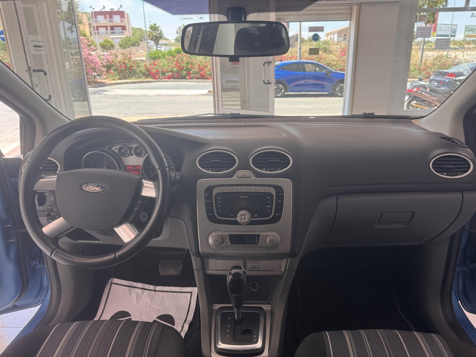 FORD Focus 1.6i 100cv Trend 5p Automático