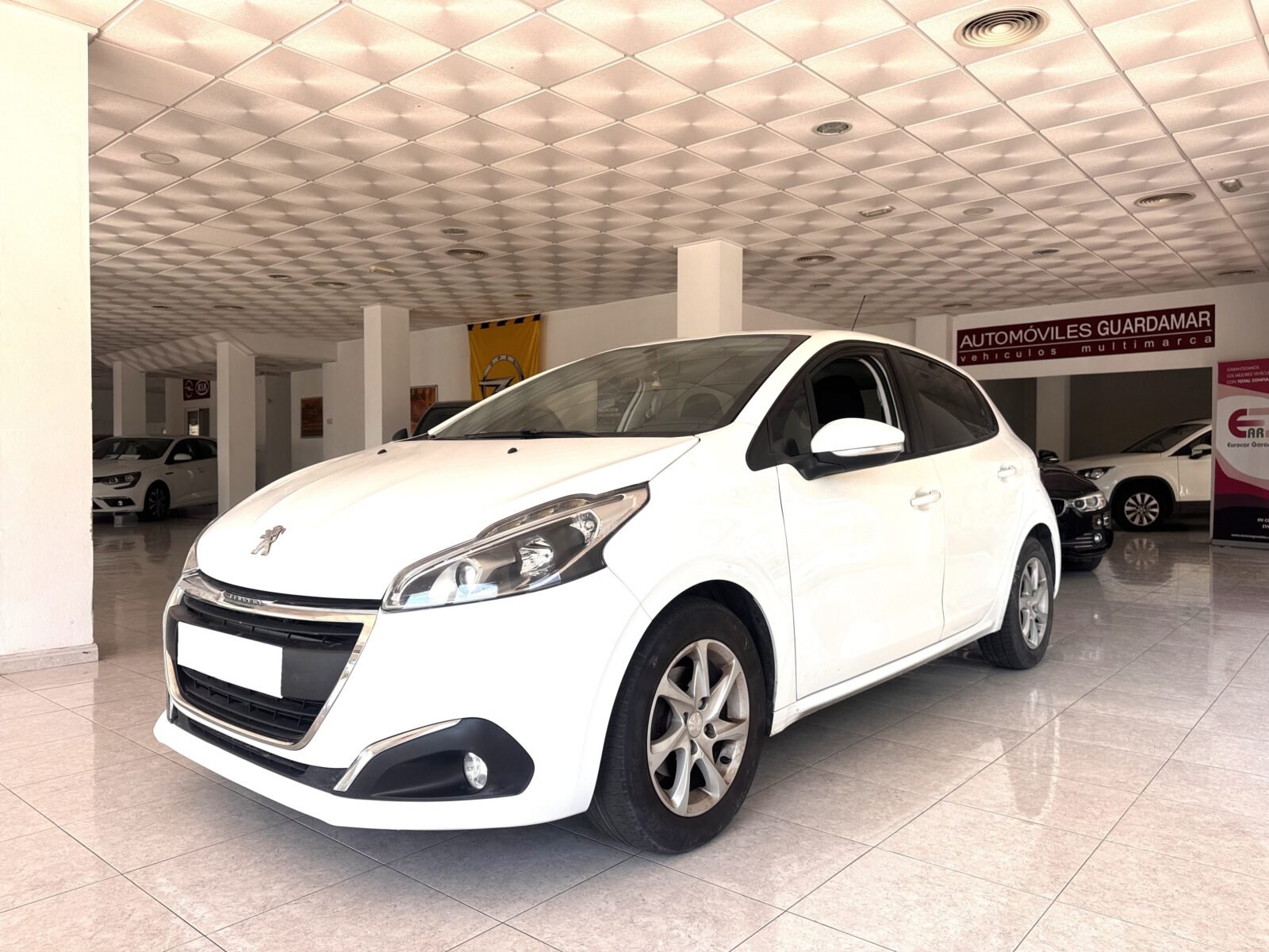 PEUGEOT 208 1.6HDI 75cv Active 5p