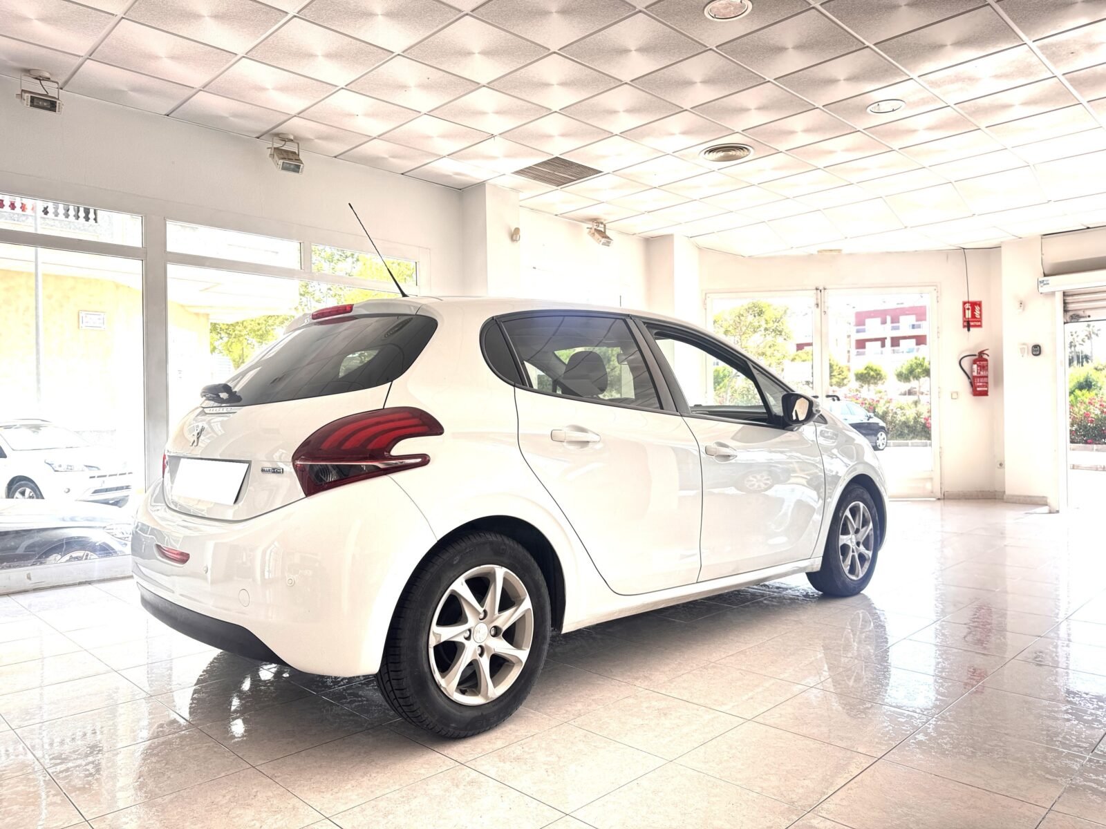 PEUGEOT 208 1.6HDI 75cv Active 5p