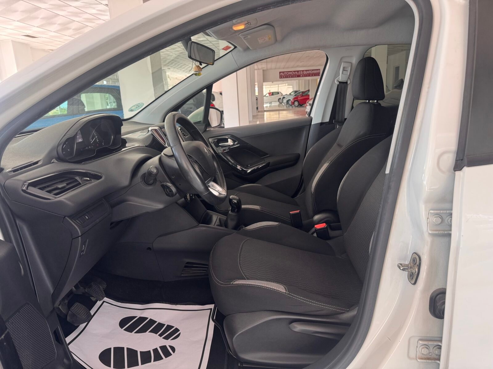 PEUGEOT 208 1.6HDI 75cv Active 5p