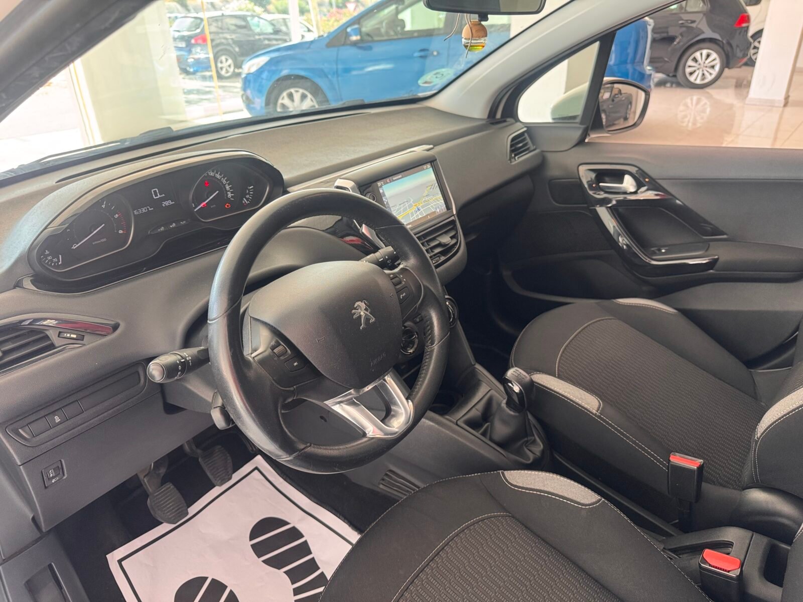 PEUGEOT 208 1.6HDI 75cv Active 5p