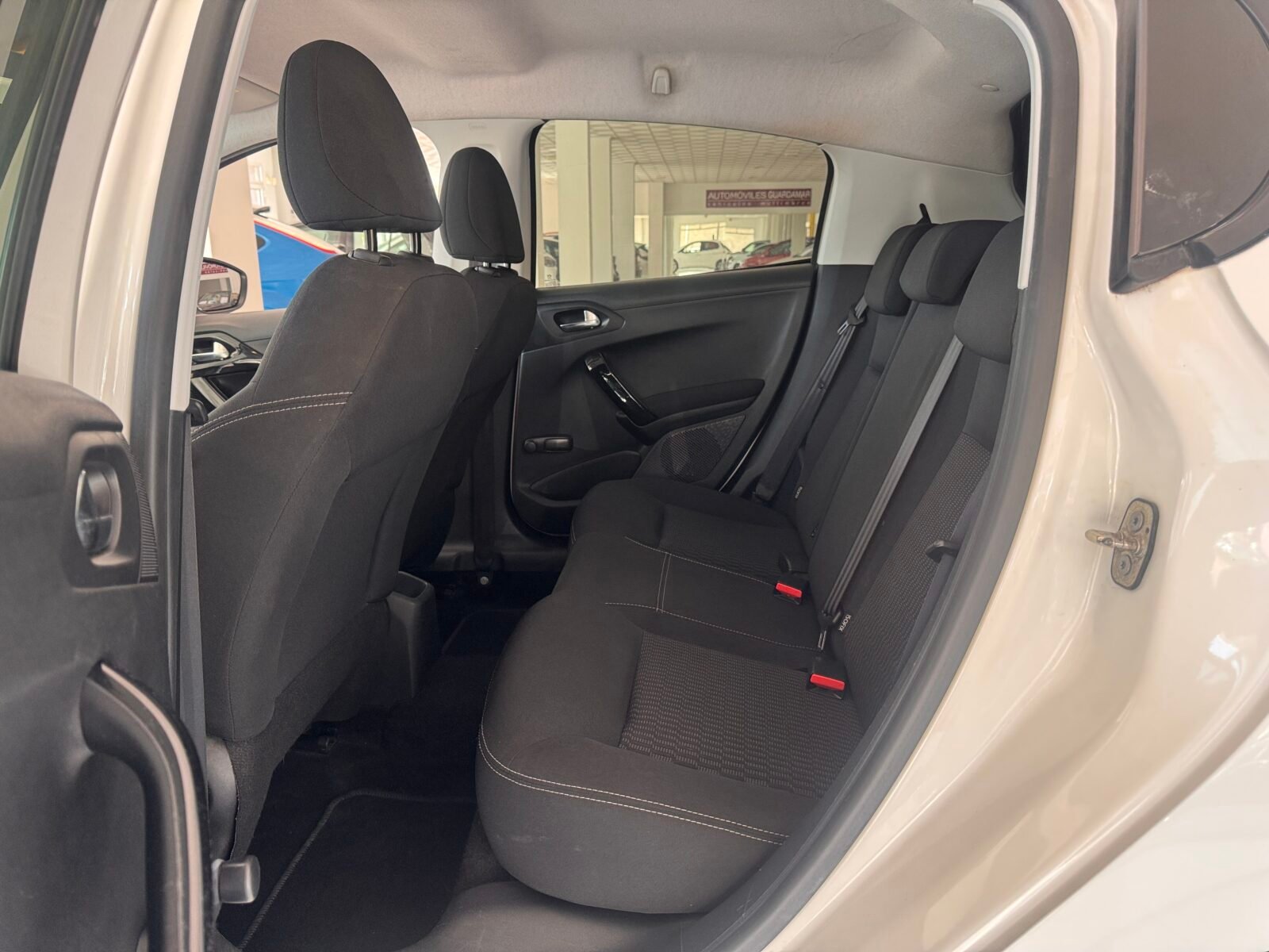 PEUGEOT 208 1.6HDI 75cv Active 5p