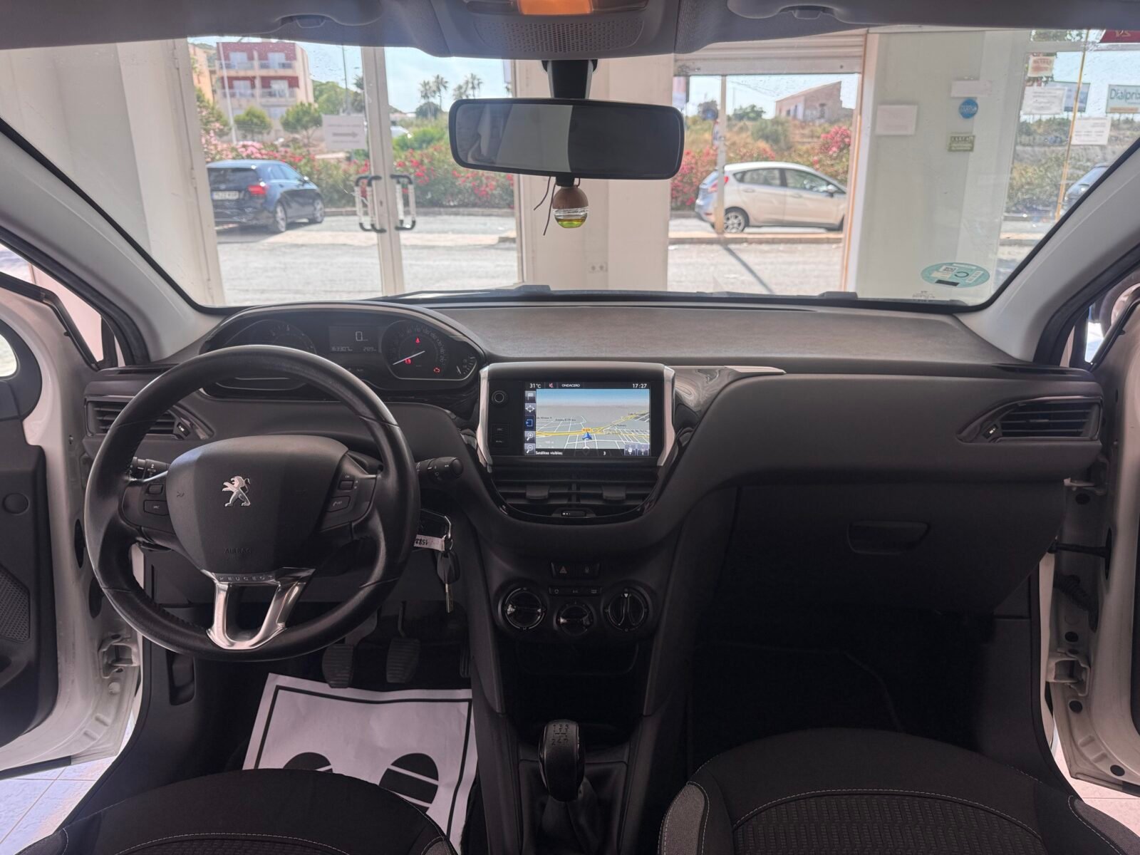 PEUGEOT 208 1.6HDI 75cv Active 5p