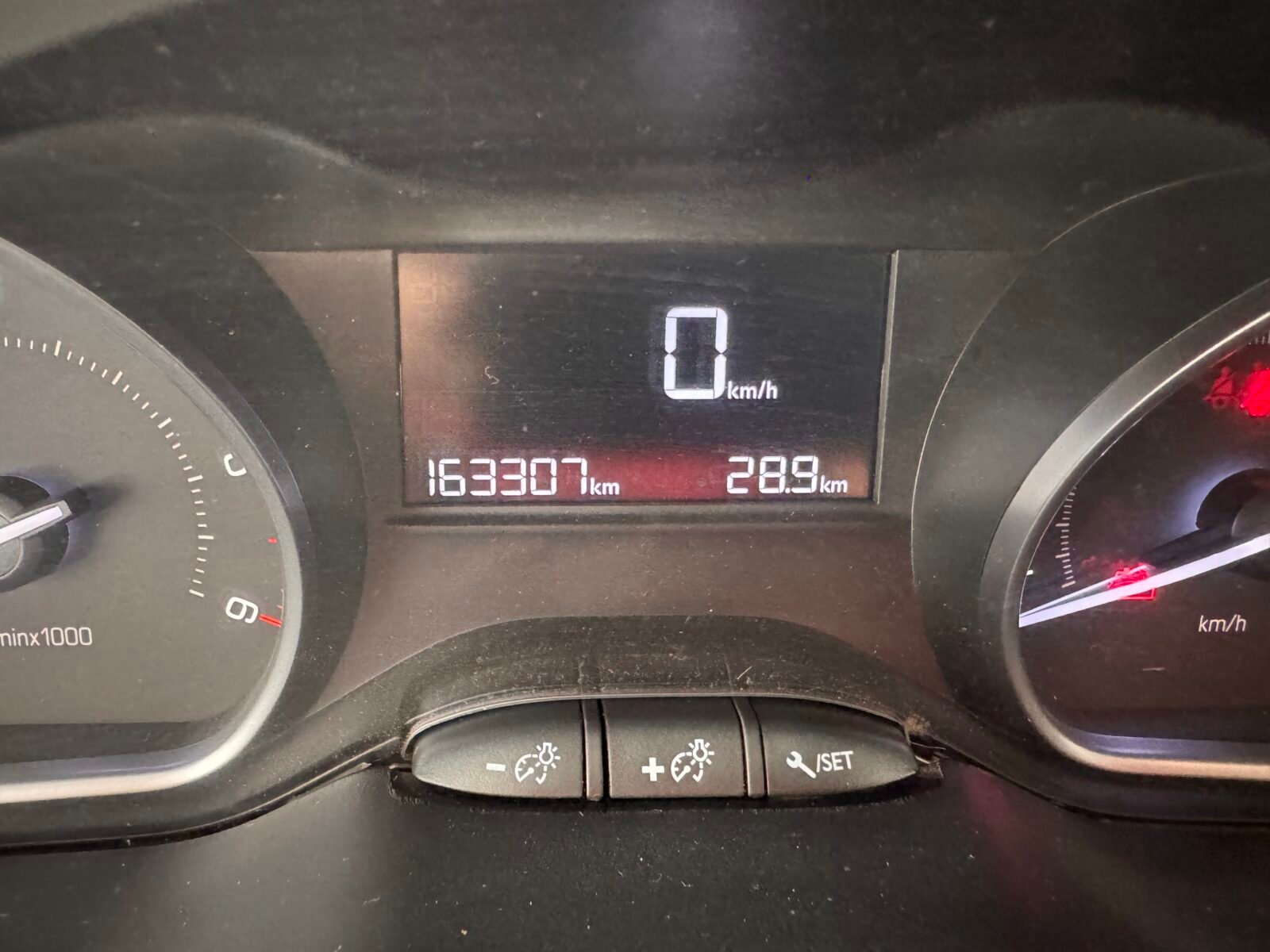 PEUGEOT 208 1.6HDI 75cv Active 5p